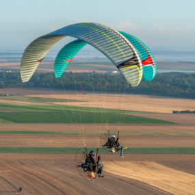 Hadron 4 - Confirmé paramoteur